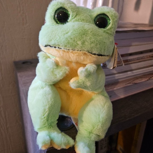 Meet your Posher, Elizabeth - Picture 1 of 1